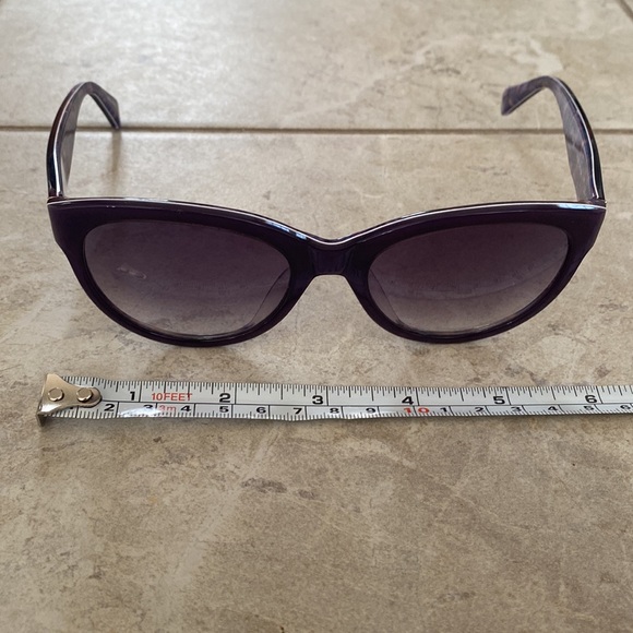 Moda International Dark Purple Sunglasses & Hard Shell Case - Picture 10 of 14